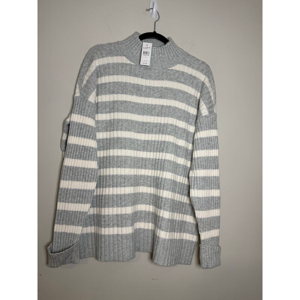 Loft NWT‎ grey and white striped ribbed mock neck sweater M